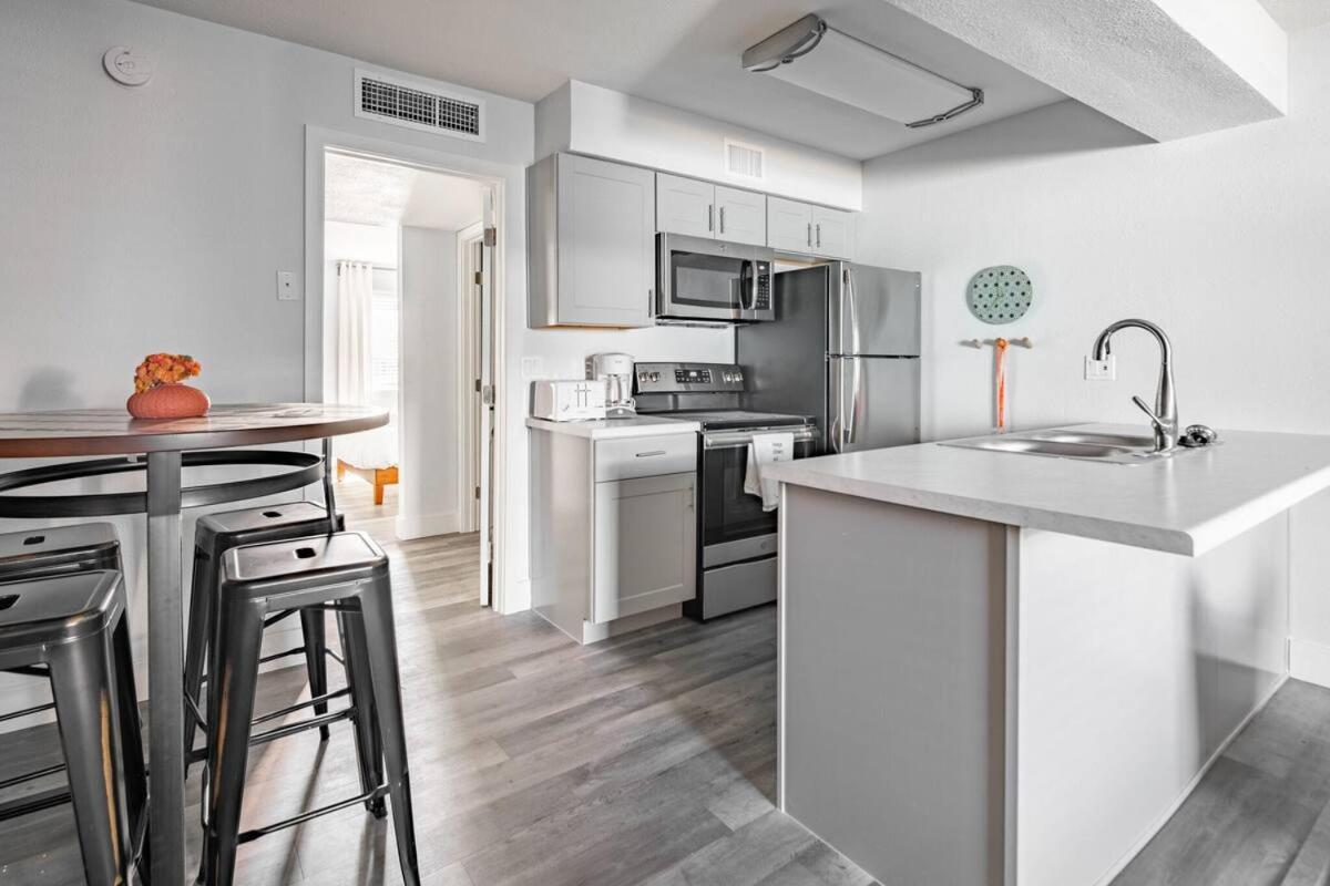 פיניקס Gorgeous Cozysuites In Camelback With Pool Parking מראה חיצוני תמונה